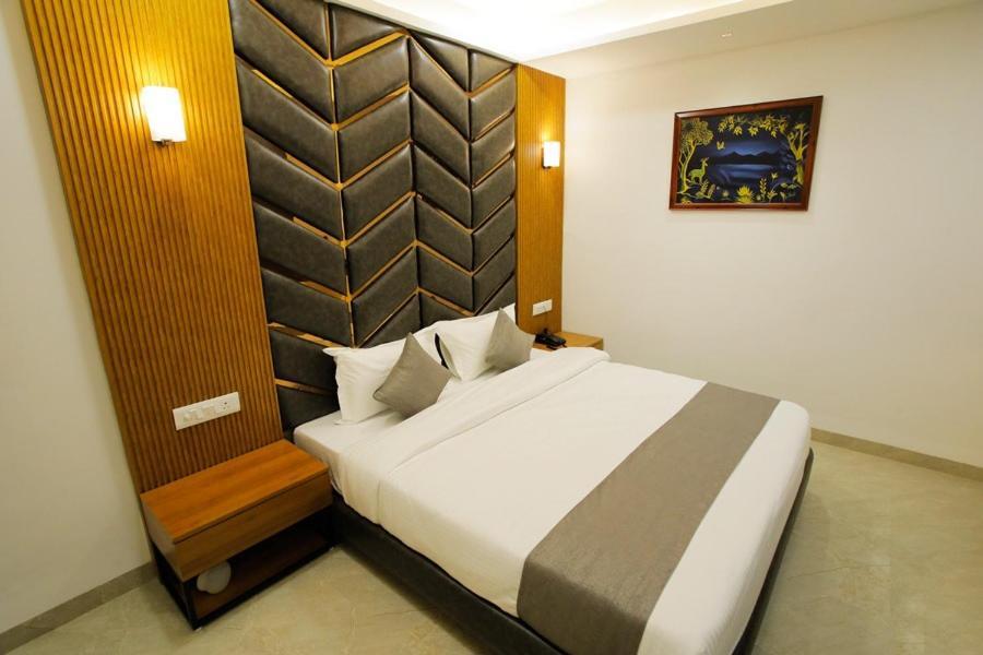 Hotel The Grand Indaur Kültér fotó
